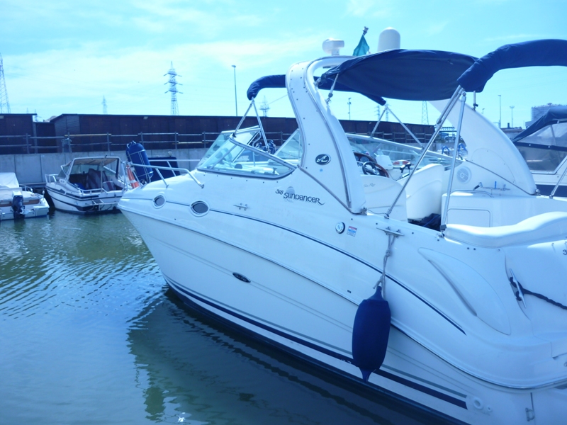 <<< VENDUTO >>> Sea Ray Sundancer 31.5 + 2x225hp Mercruiser <br><a href=dettaglio.aspx?Id=387 >VAI ALLA SCHEDA</a>